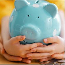 How to hold a family meeting about money